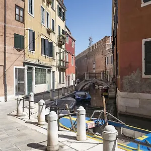 Apartment Romantic Lagoon - Canal View Venice
