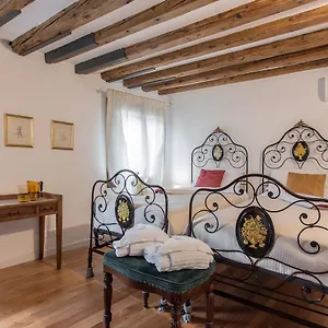 Apartment Calle Furlani Venice